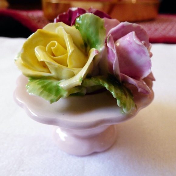 VTG England Royal Adderley Bone China hand made Floral Rose Vanity Figurine - Picture 2 of 10